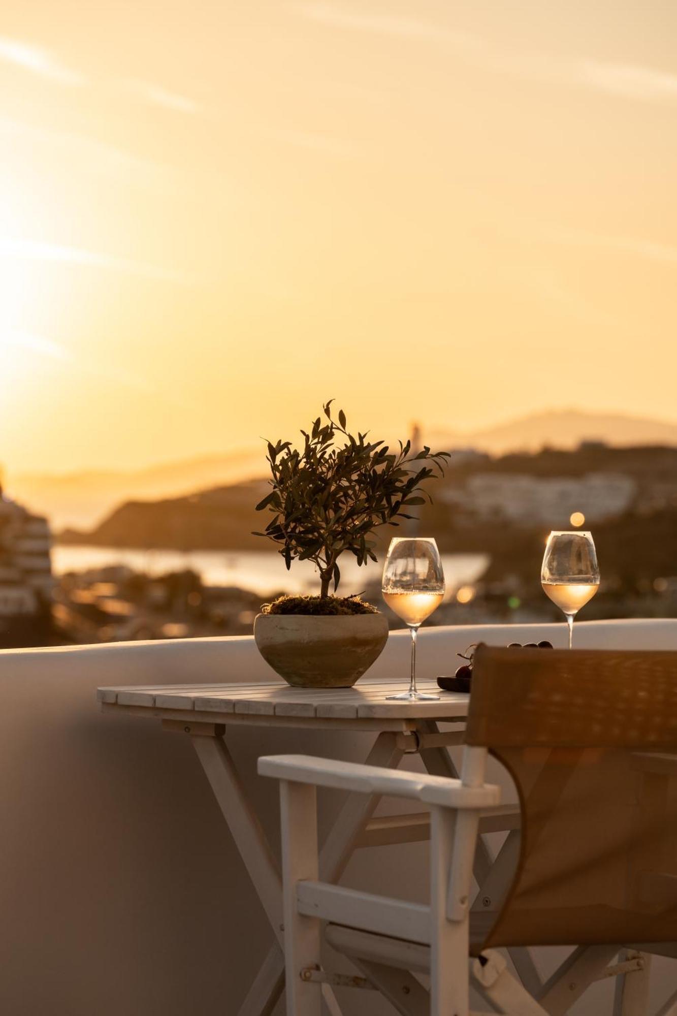 Namaste Boutique Apartments Mykonos Tourlos Eksteriør billede